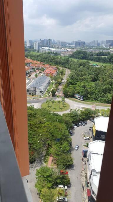 Lovely With Balcony & Pool @ Suria Jelutong