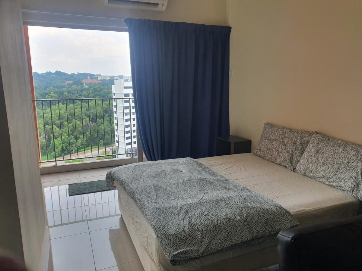 Lovely With Balcony & Pool @ Suria Jelutong * Shah Alam