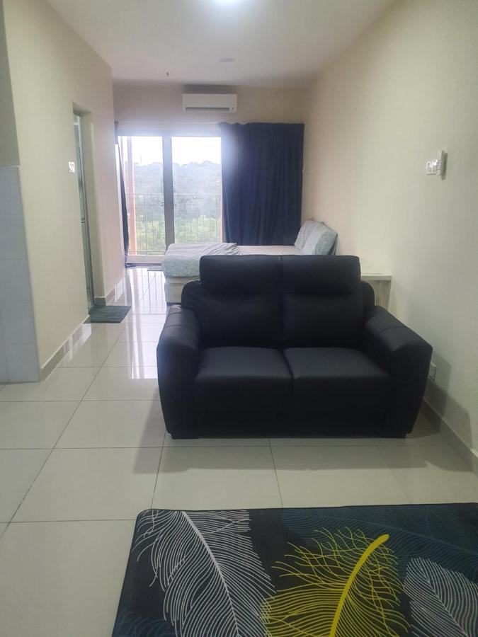 Lovely With Balcony & Pool @ Suria Jelutong *