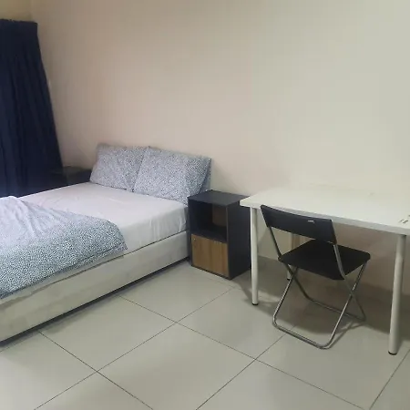 Lovely Studio Condo With Balcony & Pool @ Suria Jelutong Shah Alam Exterior photo