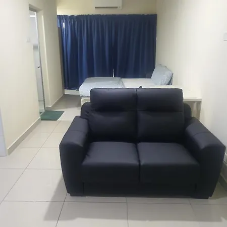 Lovely Studio Condo With Balcony & Pool @ Suria Jelutong Shah Alam Exterior photo