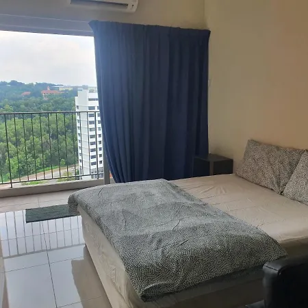 Lovely Studio Condo With Balcony & Pool @ Suria Jelutong Shah Alam Exterior photo